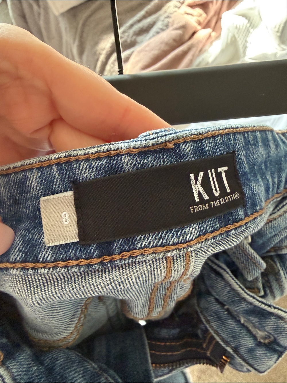 **Kut From The Kloth" Jane High Rise Fray Hem Distressed Shorts. Size 8. - Picture 5 of 5